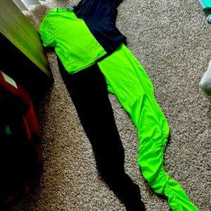 Women’s outfit top bottom size large